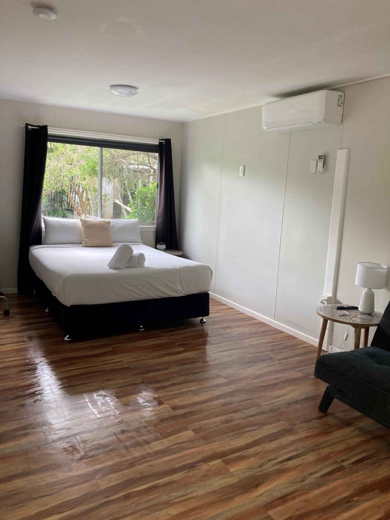 Bush Village Holiday Cabins Airlie Beach Eksteriør bilde