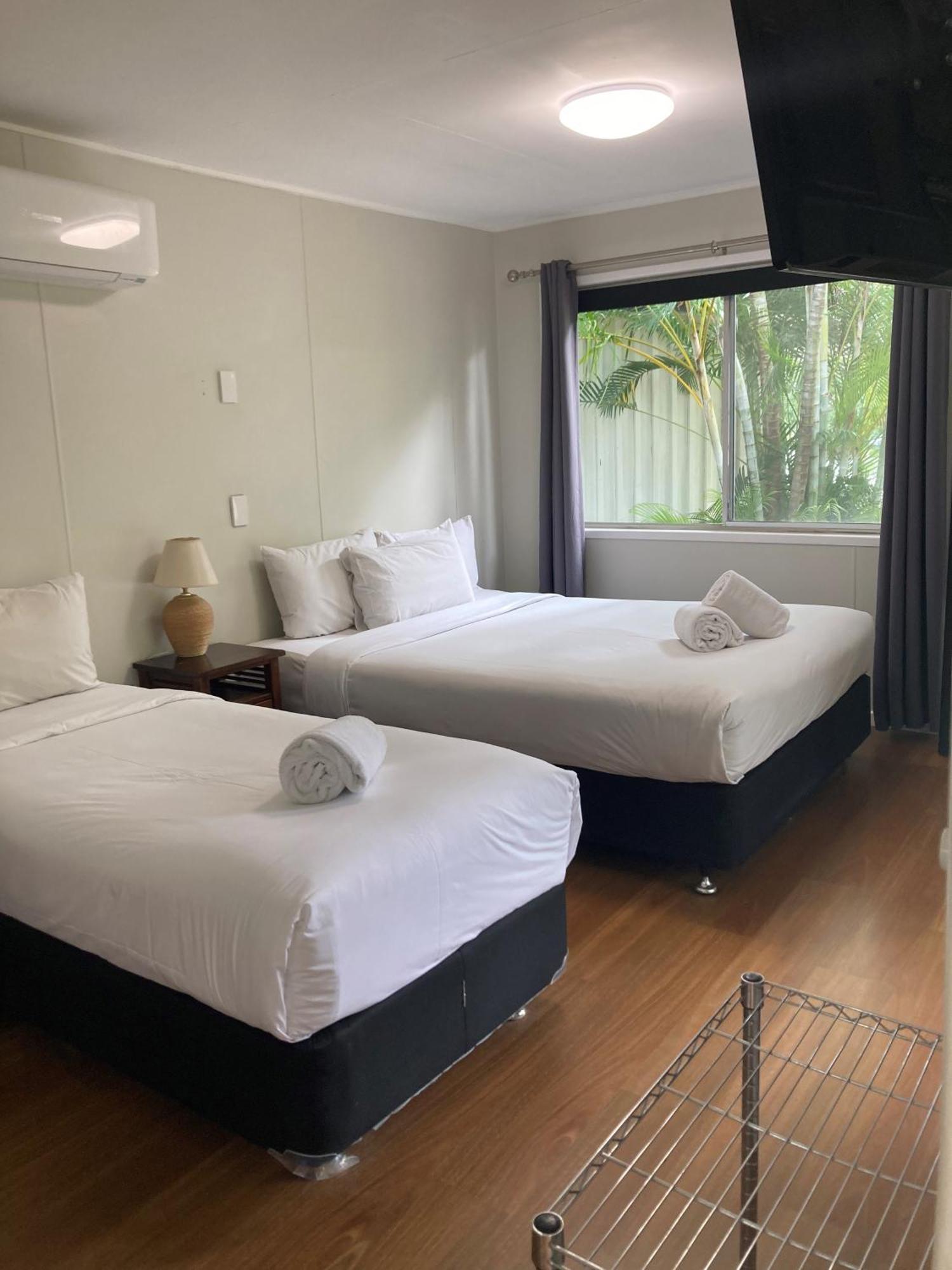 Bush Village Holiday Cabins Airlie Beach Eksteriør bilde