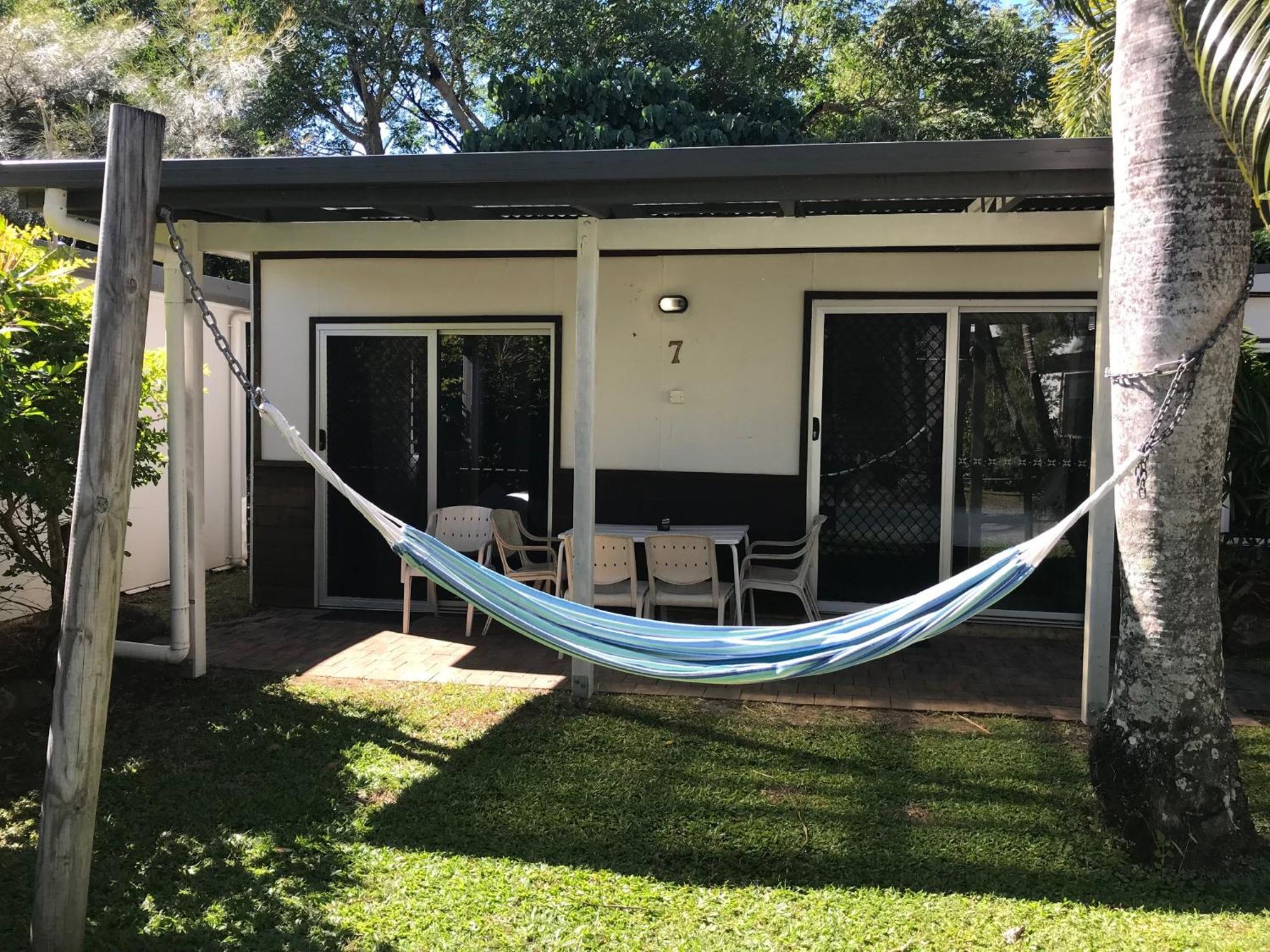Bush Village Holiday Cabins Airlie Beach Eksteriør bilde