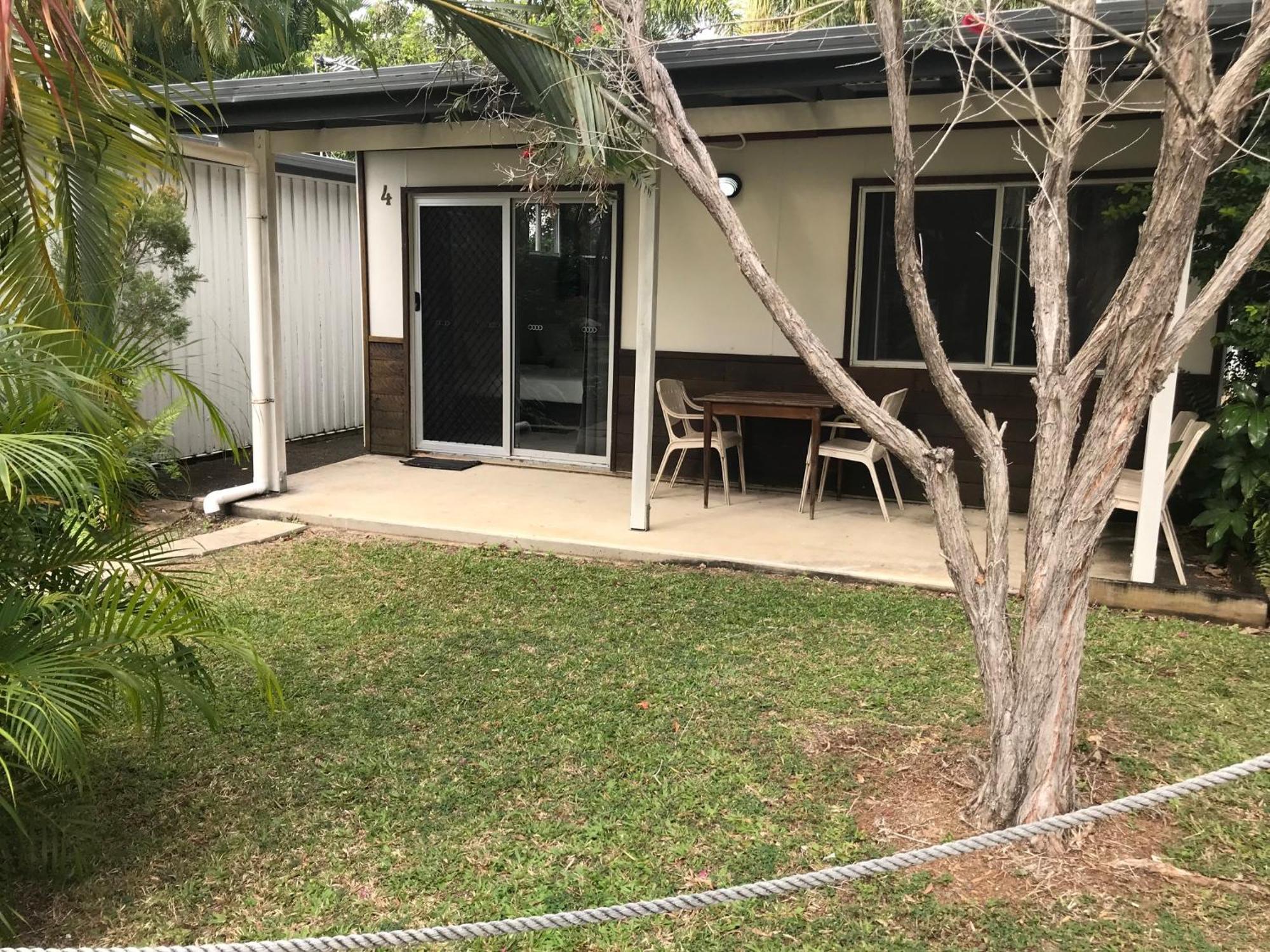 Bush Village Holiday Cabins Airlie Beach Eksteriør bilde