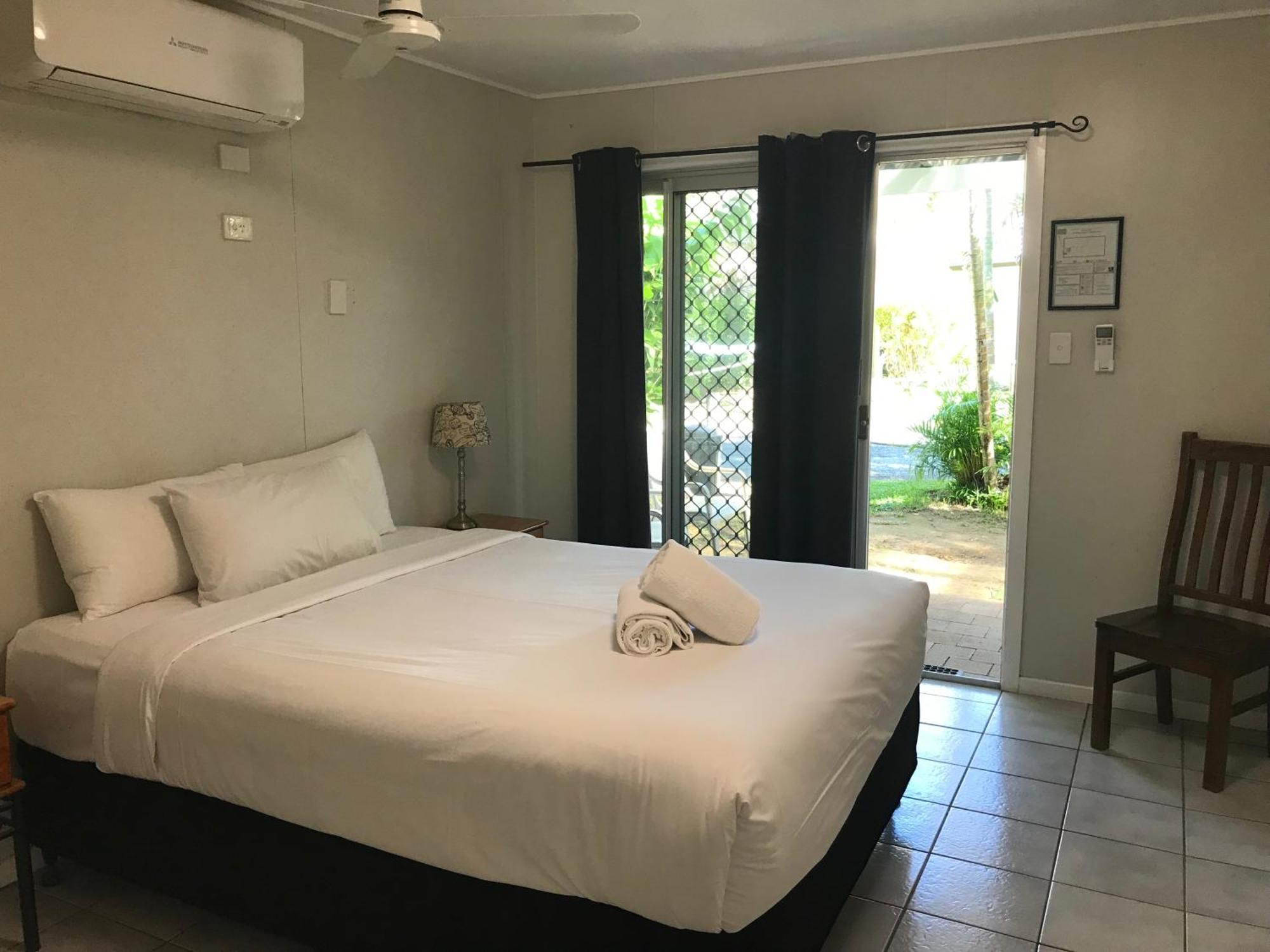 Bush Village Holiday Cabins Airlie Beach Eksteriør bilde
